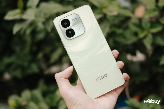 Smartphone này giá chỉ hơn 3 triệu đồng cực đáng mua: Thiết kế đẹp, chip Snapdragon kèm pin 6.000mAh, sẵn tiếng Việt- Ảnh 3. Smartphone này giá chỉ hơn 3 triệu đồng cực đáng mua: Thiết kế đẹp, chip Snapdragon kèm pin 6.000mAh, sẵn tiếng Việt- Ảnh 3.