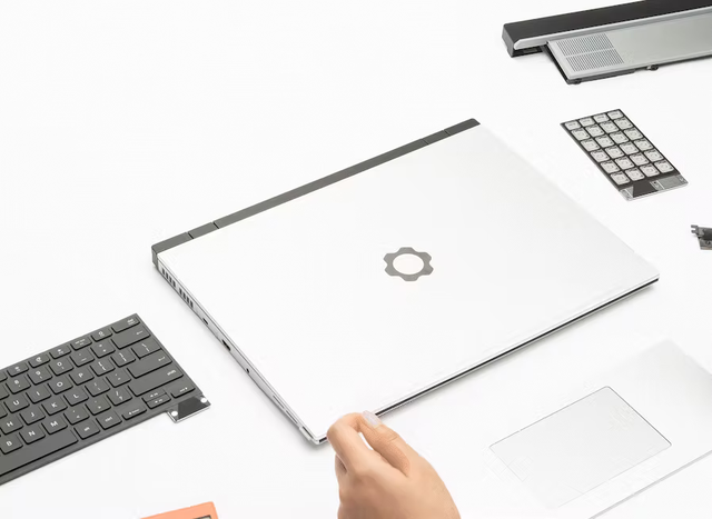 Laptop lắp ghép như LEGO trở lại, dùng chip AMD xịn, muốn bao nhiêu RAM, bộ nhớ cả TB, pin khủng, màn siêu nét đều tự thay được- Ảnh 5. Laptop lắp ghép như LEGO trở lại, dùng chip AMD xịn, muốn bao nhiêu RAM, bộ nhớ cả TB, pin khủng, màn siêu nét đều tự thay được- Ảnh 5.