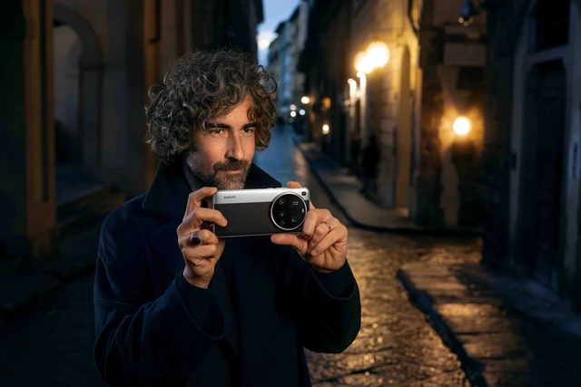 Xiaomi 15 Ultra "lên kệ" chính hãng: Camera phone đáng mua nhất, giá 34,99 triệu đồng- Ảnh 2. Xiaomi 15 Ultra "lên kệ" chính hãng: Camera phone đáng mua nhất, giá 34,99 triệu đồng- Ảnh 2.