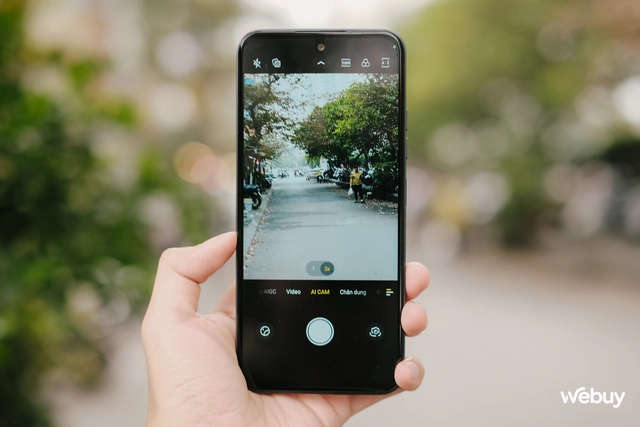 Trên tay điện thoại 5G giá rẻ ai cũng mua được: Thiết kế đẹp, màn hình 120Hz, camera 108MP kèm pin 5.000mAh, giá chính hãng chỉ hơn 3 triệu đồng- Ảnh 12. Trên tay điện thoại 5G giá rẻ ai cũng mua được: Thiết kế đẹp, màn hình 120Hz, camera 108MP kèm pin 5.000mAh, giá chính hãng chỉ hơn 3 triệu đồng- Ảnh 12.