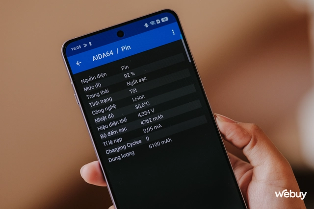 Trên tay điện thoại Snapdragon 8 Elite rẻ nhất: Thiết kế cao cấp, camera chụp đẹp, pin khủng 6.100mAh, giá rẻ hơn cả iPhone 16e- Ảnh 25. Trên tay điện thoại Snapdragon 8 Elite rẻ nhất: Thiết kế cao cấp, camera chụp đẹp, pin khủng 6.100mAh, giá rẻ hơn cả iPhone 16e- Ảnh 25.