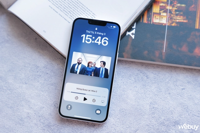 Mở hộp iPhone 16e chính hãng VN/A và những điều bất ngờ: Có lẽ chỉ Apple mới dám làm điều này!- Ảnh 14. Mở hộp iPhone 16e chính hãng VN/A và những điều bất ngờ: Có lẽ chỉ Apple mới dám làm điều này!- Ảnh 14.