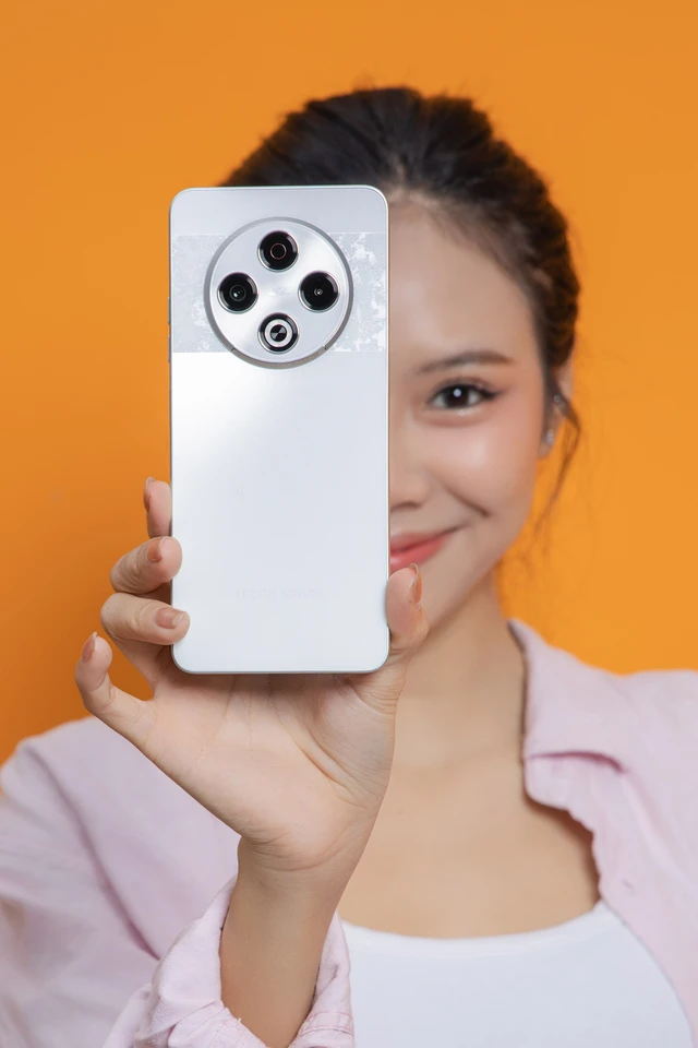 Ra mắt điện thoại Bumblebee với thiết kế hầm hố, pin 5.000mAh, gi&aacute; 3,59 triệu đồng- Ảnh 3.