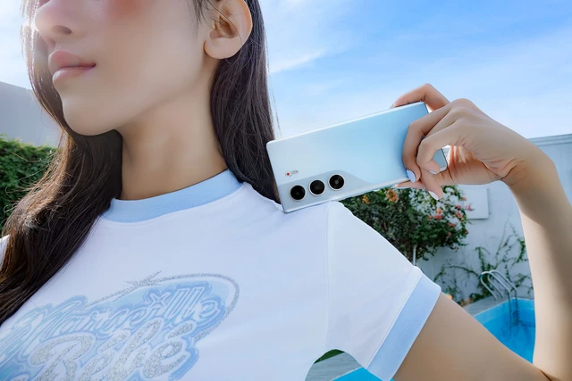 Ra mắt điện thoại thiết kế độc lạ, m&agrave;n h&igrave;nh cong cạnh cực đẹp, si&ecirc;u bền, chống nước IP69, b&aacute;n ch&iacute;nh h&atilde;ng gi&aacute; tầm trung- Ảnh 2.