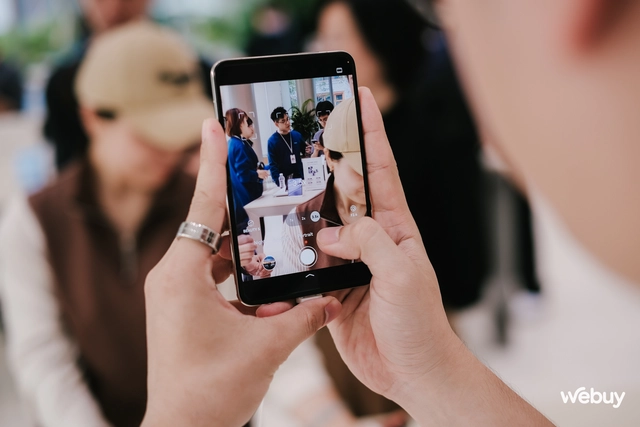 Trên tay smartphone gập độc dị nhất thế giới chỉ Huawei làm được: Thiết kế như máy đọc sách, chụp ảnh cực đẹp, giá như được mang về bán chính hãng!- Ảnh 26. Trên tay smartphone gập độc dị nhất thế giới chỉ Huawei làm được: Thiết kế như máy đọc sách, chụp ảnh cực đẹp, giá như được mang về bán chính hãng!- Ảnh 26.