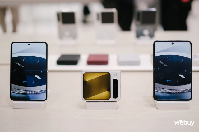 Trên tay smartphone gập độc dị nhất thế giới chỉ Huawei làm được: Thiết kế như máy đọc sách, chụp ảnh cực đẹp, giá như được mang về bán chính hãng!- Ảnh 1. Trên tay smartphone gập độc dị nhất thế giới chỉ Huawei làm được: Thiết kế như máy đọc sách, chụp ảnh cực đẹp, giá như được mang về bán chính hãng!- Ảnh 1.