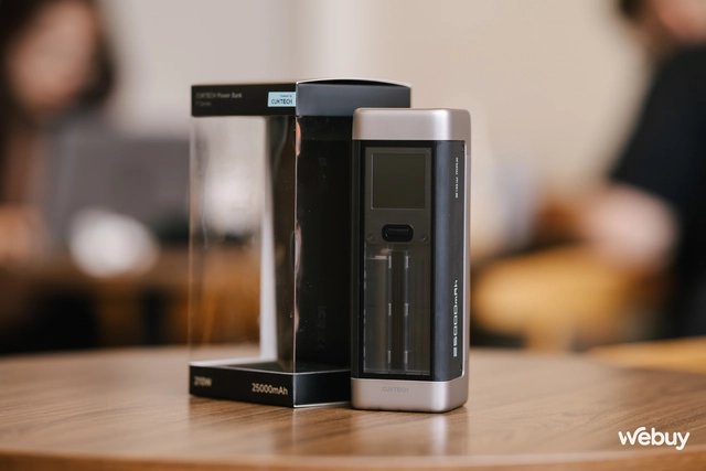 Dùng thử pin dự phòng xịn nhất của Xiaomi: Dung lượng 25.000mAh, công suất 210W, có cả màn hình giám sát, sạc từ đồng hồ tới laptop đều quá ngon lành- Ảnh 1. Dùng thử pin dự phòng xịn nhất của Xiaomi: Dung lượng 25.000mAh, công suất 210W, có cả màn hình giám sát, sạc từ đồng hồ tới laptop đều quá ngon lành- Ảnh 1.