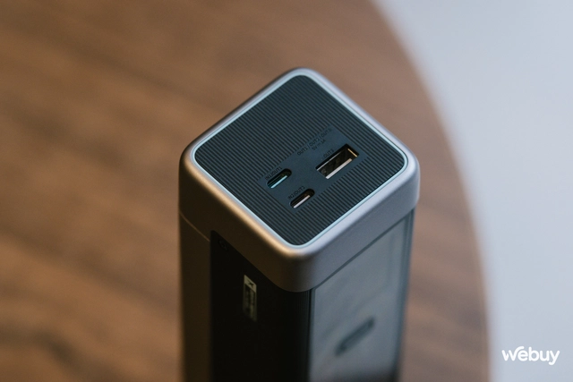 Dùng thử pin dự phòng xịn nhất của Xiaomi: Dung lượng 25.000mAh, công suất 210W, có cả màn hình giám sát, sạc từ đồng hồ tới laptop đều quá ngon lành- Ảnh 11. Dùng thử pin dự phòng xịn nhất của Xiaomi: Dung lượng 25.000mAh, công suất 210W, có cả màn hình giám sát, sạc từ đồng hồ tới laptop đều quá ngon lành- Ảnh 11.