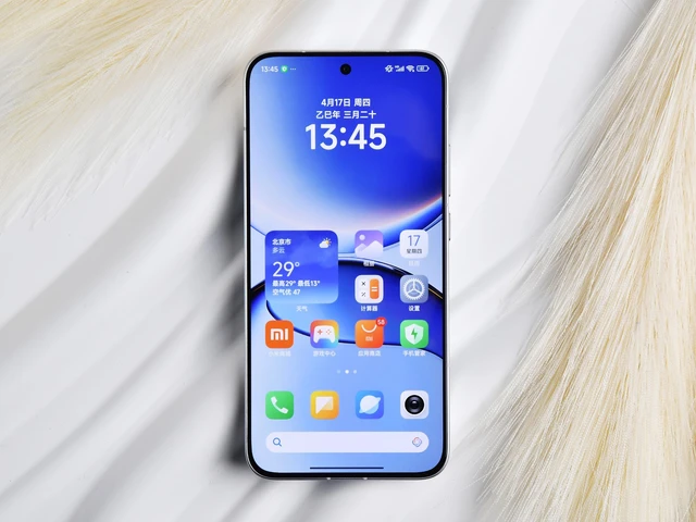 Ngắm kỹ điện thoại mới của Xiaomi: Pin khủng 7.550mAh Ngắm kỹ điện thoại mới của Xiaomi: Pin khủng 7.550mAh