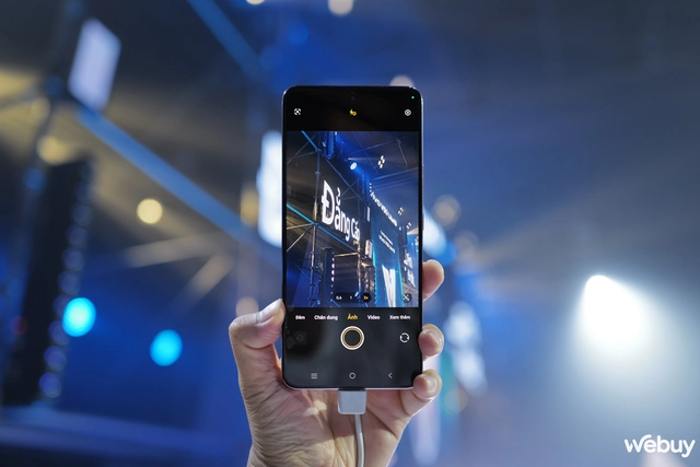 vivo ra mắt điện thoại pin khủng 6.500mAh: Thiết kế bắt mắt, camera 50MP, giá vivo ra mắt điện thoại pin khủng 6.500mAh: Thiết kế bắt mắt, camera 50MP, giá