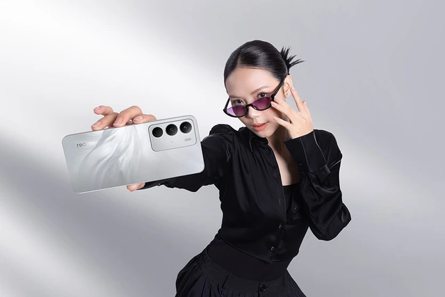 realme ra mắt điện thoại rẻ nhất c&oacute; AI, pin khủng 6.300mAh- Ảnh 2.