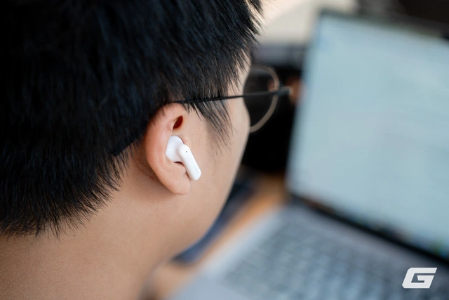 Tai nghe Ugreen EchoBuds Magic: Màn hình cảm ứng trên hộp sạc, chống ồn ngon, pin tốt, nhiều tính năng giá sale khoảng 700.000đ- Ảnh 14. Tai nghe Ugreen EchoBuds Magic: Màn hình cảm ứng trên hộp sạc, chống ồn ngon, pin tốt, nhiều tính năng giá sale khoảng 700.000đ- Ảnh 14.