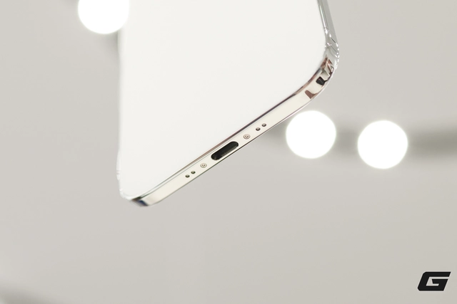 Cận cảnh iPhone Air "siêu mỏng cánh" đến khó tin vừa ra mắt: Apple vừa làm điều mà Samsung và chính iPad Pro cũng phải dè chừng- Ảnh 9. Cận cảnh iPhone Air "siêu mỏng cánh" đến khó tin vừa ra mắt: Apple vừa làm điều mà Samsung và chính iPad Pro cũng phải dè chừng- Ảnh 9.