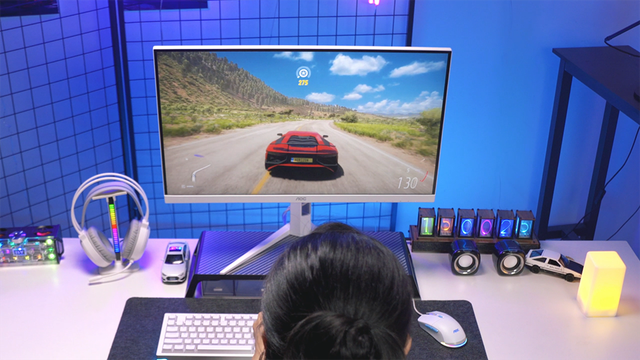 AOC ra mắt m&agrave;n h&igrave;nh gaming tần số qu&eacute;t 320Hz, c&ocirc;ng nghệ Ph&acirc;n Cực Tr&ograve;n đạt chứng nhận T&Uuml;V - Ảnh 1.