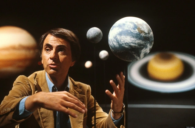 Nghiên cứu bị lãng quên của Carl Sagan: Trái Đất từng đón nhận 10.000 chuyến viếng thăm từ người ngoài hành tinh - Ảnh 1.
