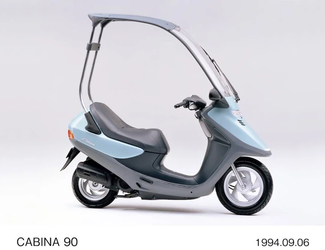 Honda Cabina: siêu phẩm xe tay ga có mái che và gạt nước thập niên 90 thách thức mọi giới hạn vật lý - Ảnh 1.