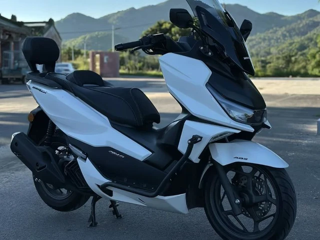 Mẫu xe tay ga của nhà Honda được coi là "kẻ hủy diệt" phân khúc xe ga địa hình nhập môn với trang bị vượt tầm giá - Ảnh 3.