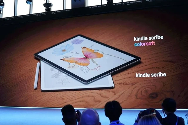 Kindle Scribe thế hệ mới hứng "gạch đá" vì mức giá trên trời: Người dùng chê đắt một cách vô lý - Ảnh 1.