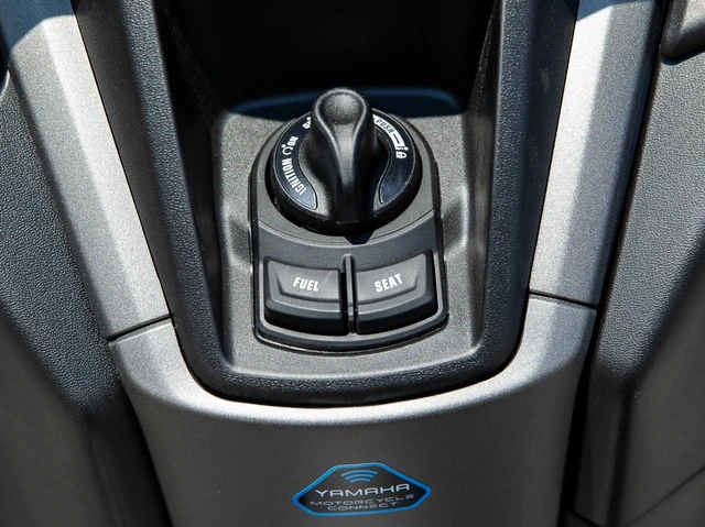 Cuộc chiến "Gà cùng một mẹ": Yamaha NMAX 155 Tech Max hay NVX 155 SP - Bỏ thêm 11 triệu đồng có đáng? - Ảnh 7.