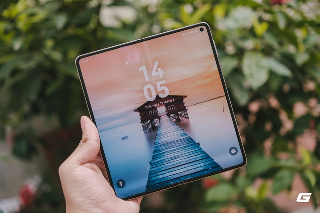 Mở hộp điện thoại gập 55 triệu chính hãng của Huawei: Pin lớn, camera chụp đẹp, không Google, không 5G - ai sẽ mua? - Ảnh 10.