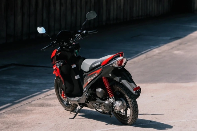 Suzuki Easy 115: Mẫu xe tay ga gây bất ngờ lớn với hiệu năng mạnh mẽ ẩn sau dáng vẻ nhỏ gọn - Ảnh 9.