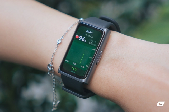 Huawei Band 11 và Band 11 Pro: Đeo lên mới hiểu vì sao smartband giờ mượt như smartwatch, pin thì… quên luôn cục sạc - Ảnh 16.