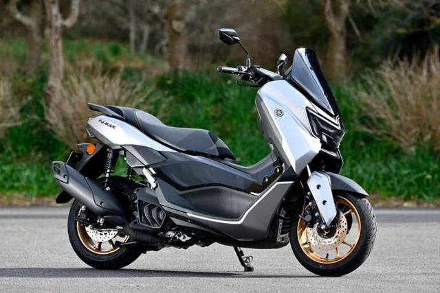 Yamaha NMAX155 2026 gây chú ý với CVT điện tử YECVT, xe ga 155cc bất ngờ lột xác thành xe touring đầy thú vị - Ảnh 3.