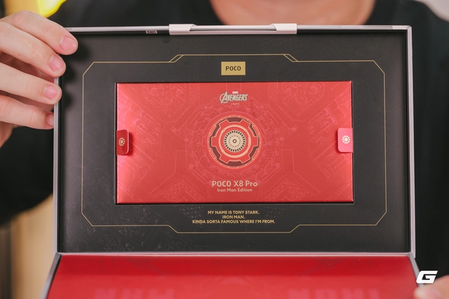 Mở hộp điện thoại Iron Man của Xiaomi - Ảnh 3.