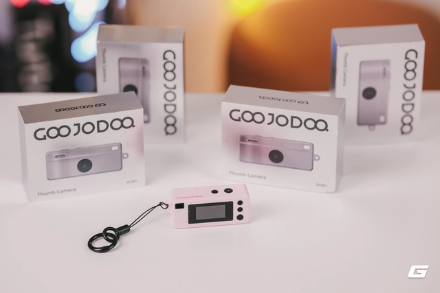 Máy ảnh bé bằng ngón tay cái giá 300.000 đồng - chụp ra ảnh thế nào mà giới trẻ 'phát cuồng - Ảnh 2.