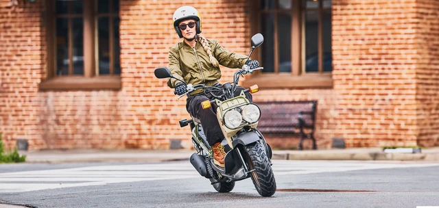 Honda bất ngờ hồi sinh mẫu xe tay ga huyền thoại Honda Zoomer với mức giá chưa tới 80 triệu đồng - Ảnh 1.