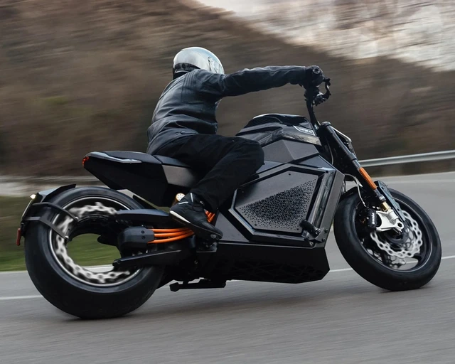 Siêu mô tô điện Verge TS PRO trình làng: Đột phá với động cơ bánh donut và công nghệ pin thể rắn sạc 10 phút đi 300km - Ảnh 4.