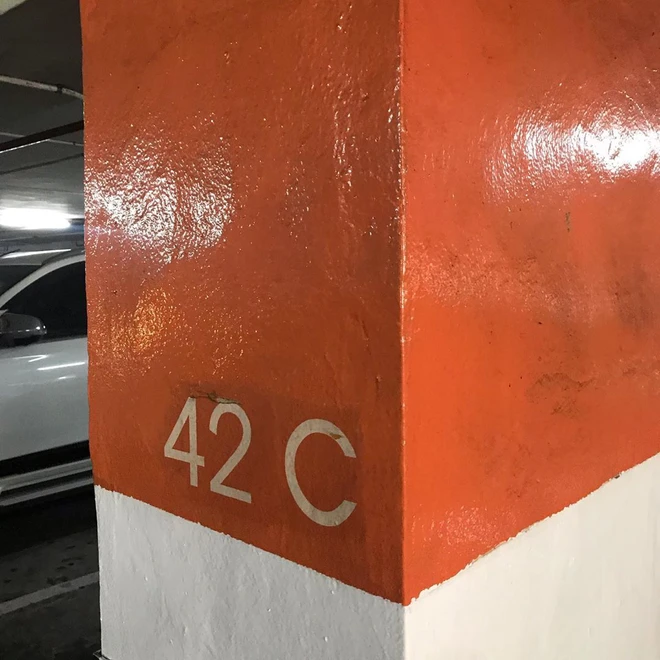 Lộ diện c&aacute; v&agrave;ng ch&uacute;a: lập 1 t&agrave;i khoản Instagram chỉ để lưu vị tr&iacute; gửi xe trong trung t&acirc;m thương mại cho khỏi qu&ecirc;n - Ảnh 2.