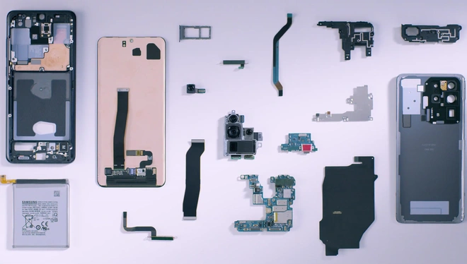 Mổ bụng Galaxy S20 Ultra: C&oacute; g&igrave; b&ecirc;n trong flagship mới nhất của Samsung? - Ảnh 1.