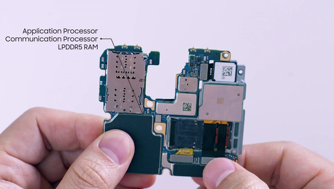 Mổ bụng Galaxy S20 Ultra: C&oacute; g&igrave; b&ecirc;n trong flagship mới nhất của Samsung? - Ảnh 12.