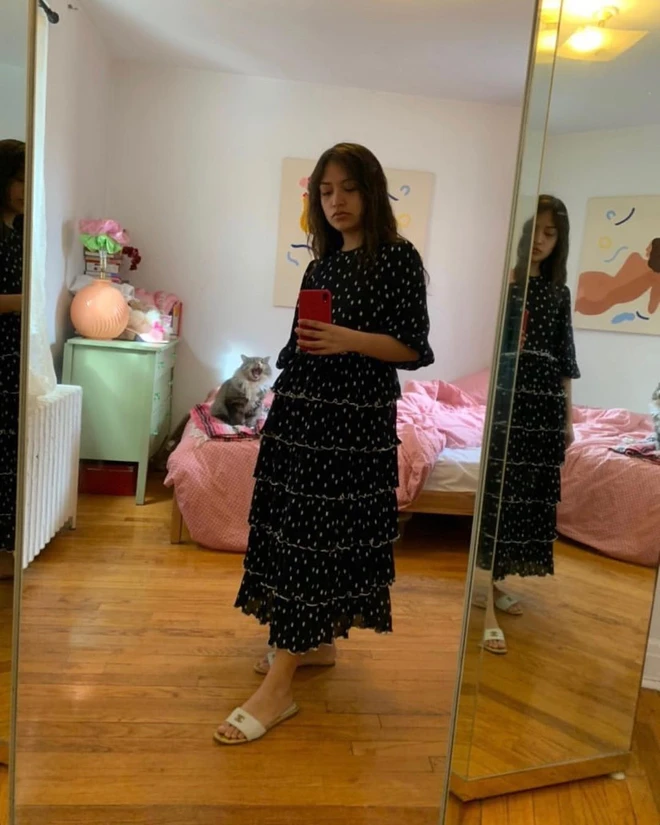 Cư d&acirc;n mạng v&agrave; 7749 phong c&aacute;ch ăn mặc kh&aacute;c nhau khi l&agrave;m việc tại nh&agrave; để tr&aacute;nh Covid-19, quần &aacute;o ngủ kh&ocirc;ng phải lựa chọn duy nhất - Ảnh 4.