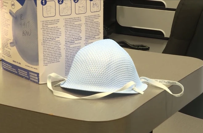 Apple tặng 2 triệu khẩu trang cho y tế Mỹ v&agrave; Ch&acirc;u &Acirc;u để hỗ trợ đối ph&oacute; đại dịch Covid-19 - Ảnh 1.