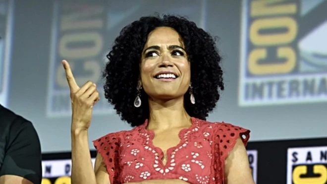 Kh&ocirc;ng li&ecirc;n quan đến nhau nhưng Marvel Studios lại đang g&acirc;y ảnh hưởng đến kịch bản của The Walking Dead - Ảnh 2.