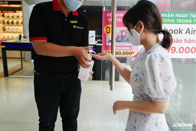 Kinh doanh di động m&ugrave;a Covid-19: nhiều đại l&yacute; coi đ&acirc;y l&agrave; cơ hội v&agrave;ng để t&aacute;i cơ cấu, d&ugrave; thừa nhận chưa bao giờ gặp kh&oacute; khăn lớn đến thế - Ảnh 3.