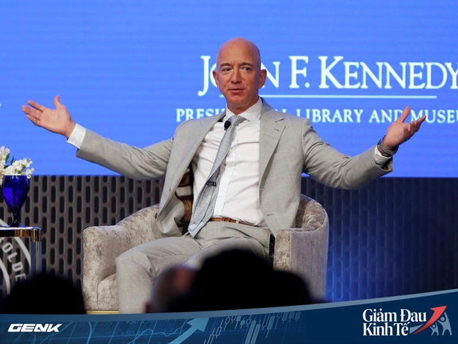Phản ứng của giới tỉ ph&uacute; với Covid-19: Elon Musk vẫn đi l&agrave;m b&igrave;nh thường, Bill Gates tập trung từ thiện, Jeff Bezos t&iacute;ch cực tuyển qu&acirc;n cho Amazon, Warren Buffett uống nhiều Coca để ph&ograve;ng dịch - Ảnh 4.