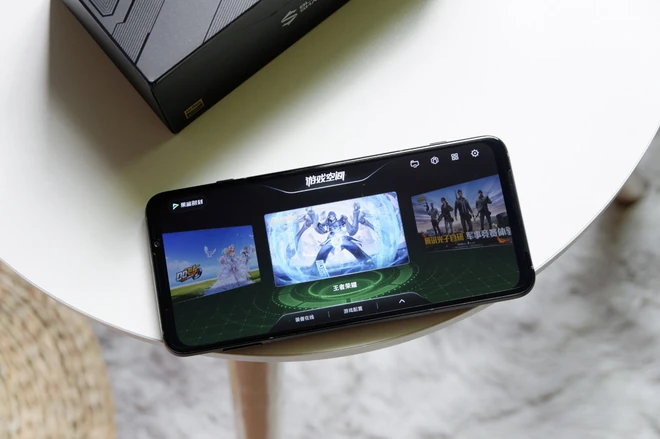 Tr&ecirc;n tay Black Shark 3: Snapdragon 865, sạc nhanh 65W, c&oacute; jack tai nghe 3.5mm - Ảnh 16.