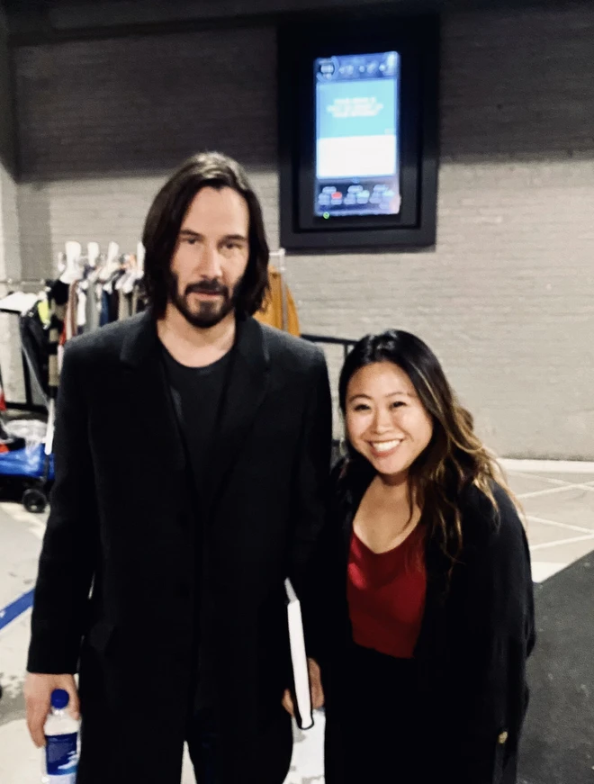 Chiều fan như Keanu Reeves: Selfie v&ocirc; tư thoải m&aacute;i, ảnh m&agrave; xấu l&agrave; sẵn s&agrave;ng chụp lại lu&ocirc;n chẳng hề kh&oacute; chịu - Ảnh 4.