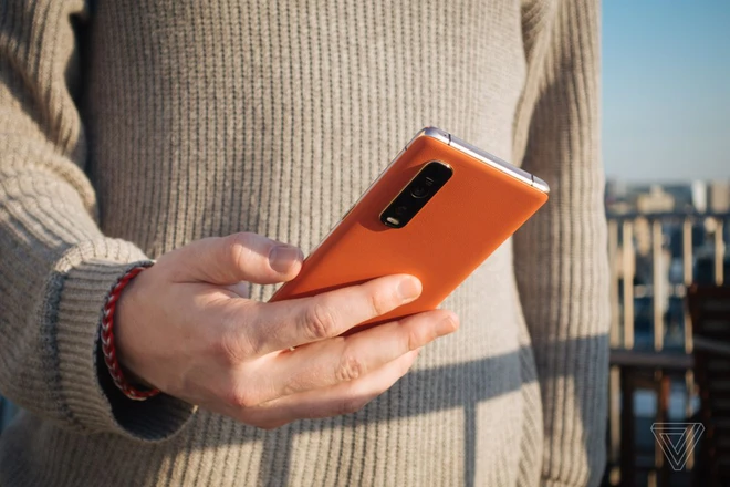 Oppo Find X2 v&agrave; Find X2 Pro ra mắt: Thiết kế ấn tượng, m&agrave;n h&igrave;nh đỉnh cao 120Hz 1440p, camera top 1 DxOMark, sạc nhanh 65W, gi&aacute; b&aacute;n 1.350 USD - Ảnh 2.