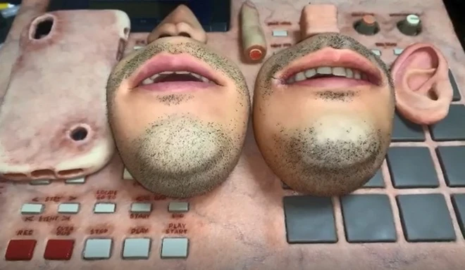 Nghệ sỹ người Nhật t&aacute;i xuất với cục x&iacute; ngầu h&igrave;nh đ&ocirc;i mắt tr&ocirc;ng đ&aacute;ng sợ như qu&aacute;i vật một mắt - Ảnh 2.