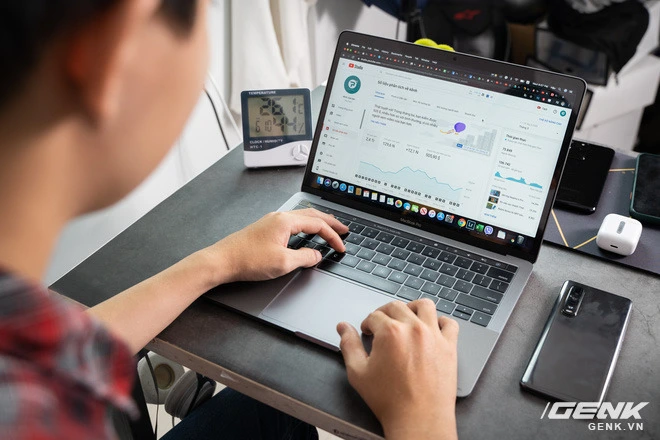 YouTuber c&ocirc;ng nghệ đang bước đầu khởi nghiệp đ&atilde; gặp Covid-19: kh&oacute; khăn, cơ hội v&agrave; slogan sẵn s&agrave;ng thay đổi như Chủ tịch Samsung - Ảnh 4.