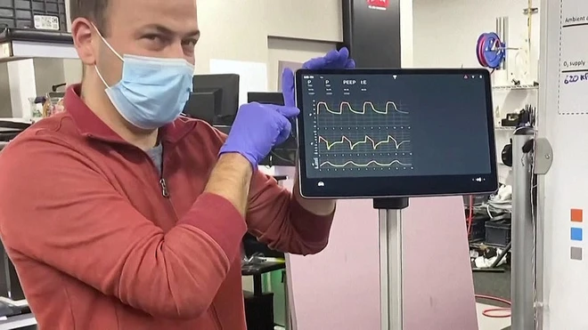 Video: Khi cả thế giới thiếu m&aacute;y thở, sự s&aacute;ng tạo v&agrave; l&ograve;ng trắc ẩn của con người trở th&agrave;nh v&ocirc; bi&ecirc;n - Ảnh 2.