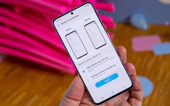 Kh&eacute;p lại m&ugrave;a đầu bảng 2020, smartphone Android trở n&ecirc;n giống nhau hơn bao giờ hết - Ảnh 3.