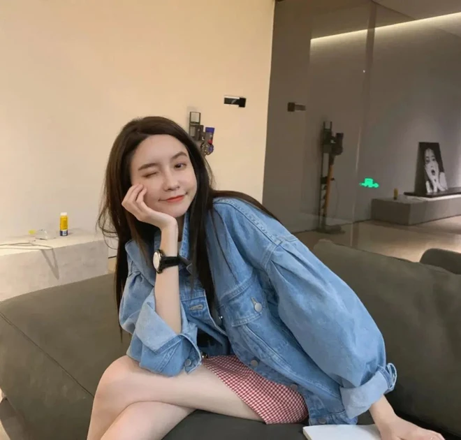 Trương Đại Dịch - ch&acirc;n d&agrave;i 8X dụ dỗ Chủ tịch Taobao - Ảnh 2.