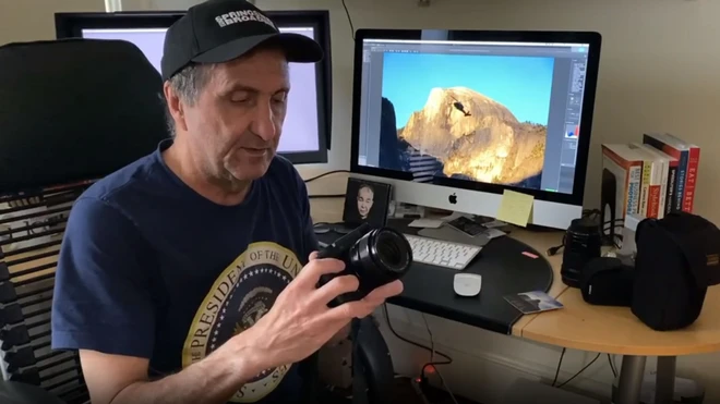 Trong t&uacute;i nhiếp ảnh gia của Nh&agrave; Trắng c&oacute; những g&igrave;? - Ảnh 4.