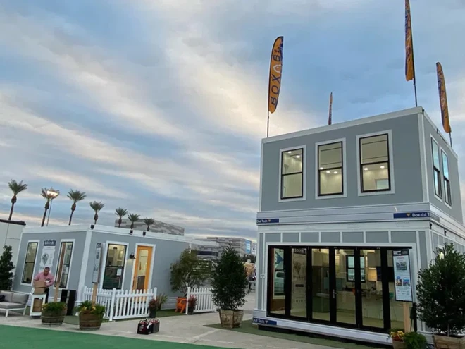 C&ocirc;ng ty l&agrave;m &ldquo;nh&agrave; xếp h&igrave;nh&rdquo; n&agrave;y c&oacute; thể x&acirc;y cả bệnh viện d&atilde; chiến dạng lắp gh&eacute;p, rộng 36m2 nhưng gấp lại được, k&eacute;o đi khắp nơi bằng &ocirc; t&ocirc; - Ảnh 8.