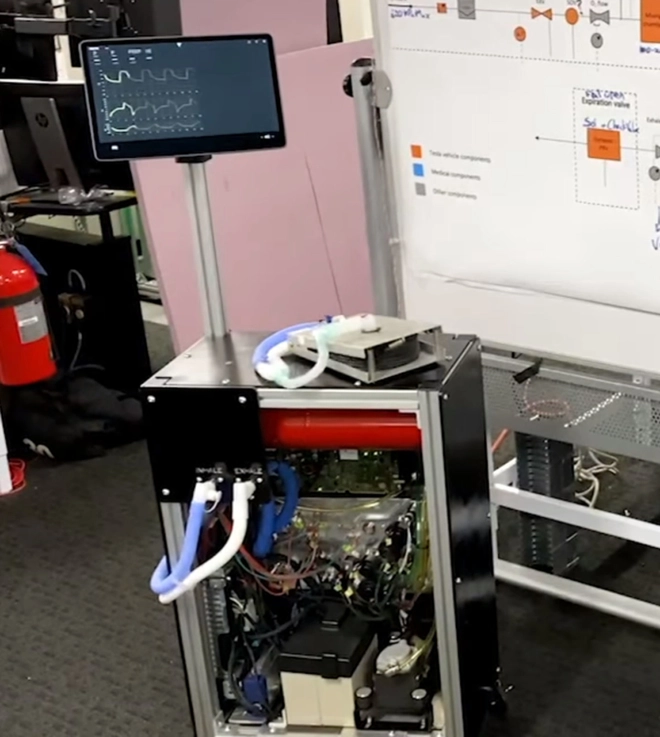 Tesla tung video cho thấy m&igrave;nh sản xuất m&aacute;y thở xịn (c&oacute; x&acirc;m lấn) từ ch&iacute;nh phụ t&ugrave;ng chiếc xe điện Model 3 - Ảnh 3.